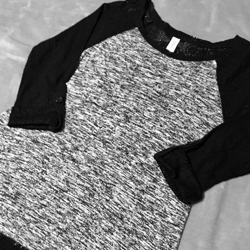 🍌 Space Dye/Black Lace 3/4 Sleeve Top